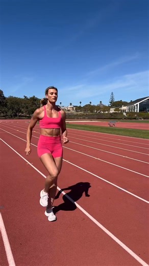 #Athletics babe Annie Kunz | Sport Babes