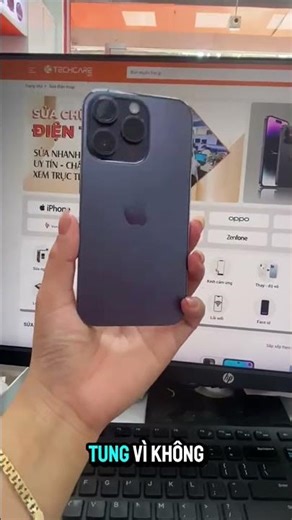 ÉP CỔ CÁP MÀN HÌNH IPHONE 14 PRO - KHẮC PHỤC LỖI MÀN HÌNH XANH | TECHCARE.vn