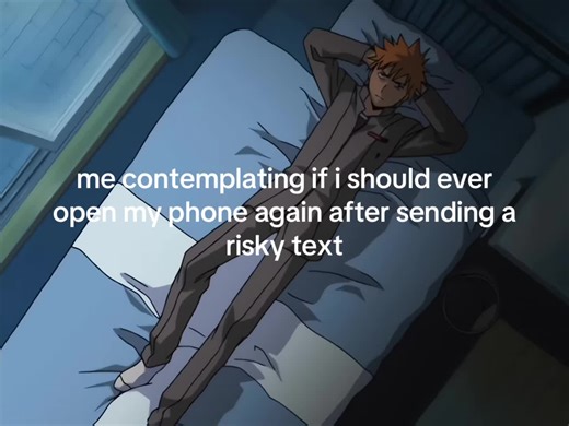 should js disintegrate the whole phone 😭✌️ ib: @Kira #relatable #giftok #anime #love #bleach