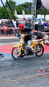 202K views · 5.3K reactions | Honda Classic, original front shock absorber, open engine in the NGO competition in Kanchanaburi Province, Thailand. #jumphol #channel #NGO #JumpholChannel | Jumphol Channel | Facebook