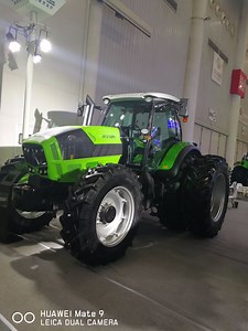 [Hot Item] Deutz-Fahr Factory 65kw Four Wheel Drive Farm Wheel Tractor for Agriculture
