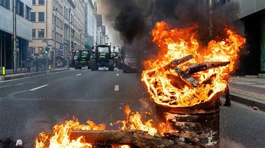 Farmers block roads in Brussels to protest EU-Mercosur free-trade deal