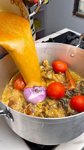 88K views · 15K reactions | Help Mummy!來 Maadjoa says today she’ll create content for us oo, see how the meat was dealing with our mother  She has so many recipes in her, oya treat her nice in this comment section or else she won’t come on here again oo  #ghana #accra #ghanafood #localfood #kumasi #groundnutsoup #riceballs | Drnorellahcancook | Facebook