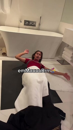 Drowning Mermaid: Emma's Sore Loser Mermaid Costume Mishap