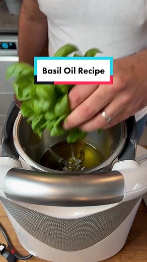 How to Make Basil Oil at Home: Quick & Easy Recipe