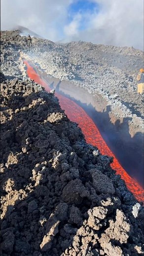 🌋🔥 The Hidden World of Lava: How It Shapes the Earth 🌍🪨#lava #volcano #geology #earthscience #nature