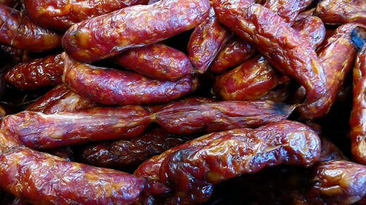 Výroba domácích klobás | Naše zahrada