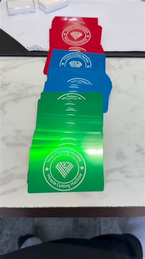 Miracle Cutting Machine” packages! The three distinct colors represent different gemstone categories: 🔴 Red Package - Ruby and Sapphire (corundum family) 🔵 Blue Package - Spinel, Tsavorite, and Demantoid (mixed hardness gemstones) 🟢 Green Package - Emerald (beryl family) #miracleworker | Aliasmk Spinel