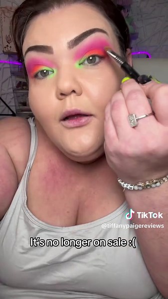 Vibrant Neon Eyeshadow Tutorial