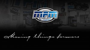 MPM International Oil Company - Der Spezialist für Kfz-Schmierstoffe, -Öle und -Flüssigkeiten. MPM liefert seit 25 Jahren empfohlene und freigegebene OEM-Schmierstoffe, -Öle und -Flüssigkeiten für Autos. Wusstet ihr, dass es heute fast 100 verschiedene Schmierstoffe, Öle und Flüssigkeiten gibt, die Autohersteller als obligatorisch empfehlen? Die richtige Spezifikation von Schmierstoffen, Ölen und Flüssigkeiten für Euer Fahrzeug habt erhebliche Vorteile: • Erhöhte Reichweite • Verbesserte Motoref