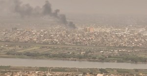 各国がスーダン退避急ぐ、米英外交官は避難　戦闘継続で負傷者情報も