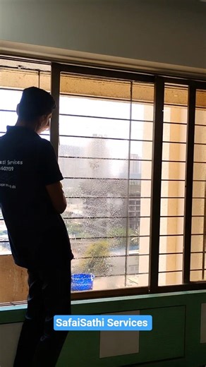 Crystal clear windows, brighter home ✨Dust, stains, and hard water marks—everything gone!