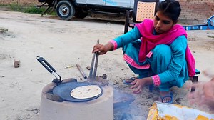 194K views · 1K reactions | Punjabi village girl Making food in Desi style.. | North-Indian Cooking | Facebook