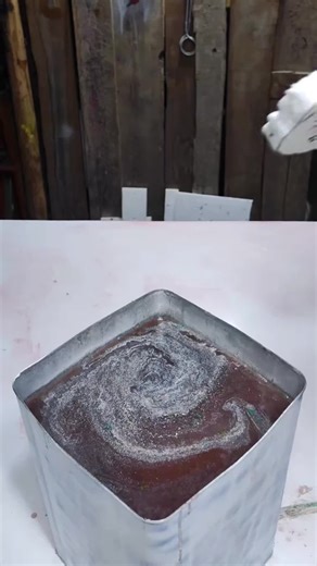 Olas just wandeing off at Disneyland Paris at the New World of Frozen coming next March! Beyond cute#disneyland #WorldOfFrozen#frozen #disneyadventureworld#disneylandparis