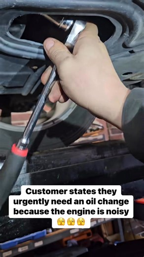 779K views · 6.2K reactions | Customer reports urgent need for an oil change due to engine noise. After removing the drain plug, no oil was left to drain #mechanic #engine #nooil #oilchange #noiseengine | CarHax | Facebook