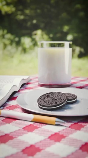 3D modeling milk and Oreo cookies, what should I model next #3dart #blender #oreo
