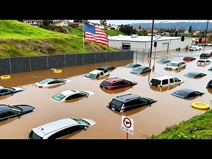 San Diego, California Underwater ! Intense Flooding Turns Streets To Rivers, Drowns Vehicles, Homes