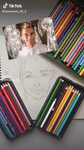 Drawing Portraits: Step-by-Step Colored Pencil Techniques