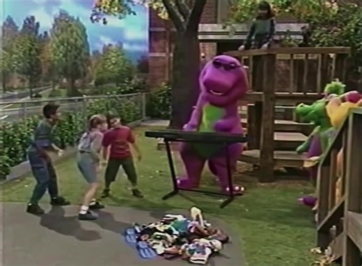 “Good Manners!” Such a banger…definitely one of my top favorite Barney songs throughout the Barney franchise for sure. So good! Wrote by Phillip Parker and arranged by the awesome Bob Singleton. He went crazy on this…especially the piano solo part…love it. 💜 #barney #barneyandfriends #nostalgia90 #nostalgiacore #nostalgia @Bob West @David Joyner