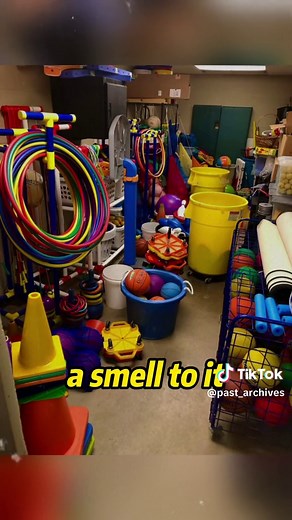 Reliving Elementary School Memories: 2000s Nostalgia Trip