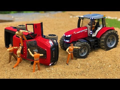 Bruder RC Truck Loses a Wheel! Rescue Trucks Rush to Help 🚨