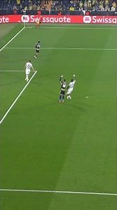 ¡SE CALIENTA EDSON! 😡 El Machín responde tras recibir un pechazo #tudn #shorts