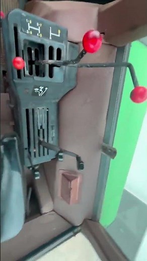 JOHN DEERE 2950 For Sale