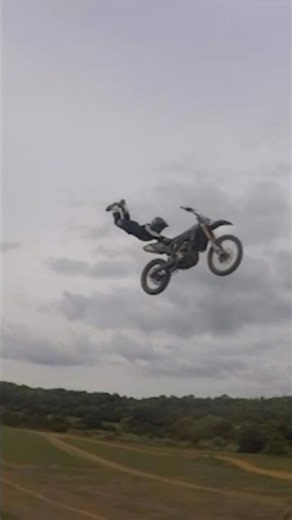 Hitting Dirt Bike Jumps #dirtbike #motocross #motorcycle