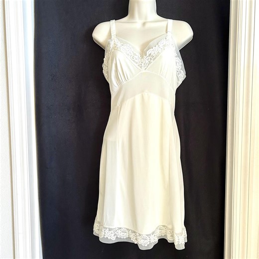Vintage Full Slip, Creamy White Nylon Dress Slip, Lace Trim, Midcentury Garment Size 34 SMALL - Etsy