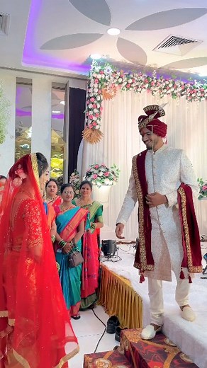 MARATHI WEDDING on Instagram: "♥️😇👩‍❤️‍👩 . . . . . . . #marathilove #marathibride #marathiweddings #marathiinspirations #marathi #marathiwedding #indian #marathiactress #marathitroll #marathi_status_ #marathivivah #marathimulga #marathimulgi #marathistatus #sejalbeautycare #marathitradition #maharastra_ig #maharashtratourism #maharashtra #maharastrianwedding #maharastrianlook #उखाणा #mumbai #maharashtra_desha #maharashtrian #pune#kolhapur #mumbai #pune #sangli #bridetobe"