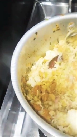 Arroz de longaniza al estilo de mayeye Benítez sabroso #viralmayeyebenitez #cocinaconsabor #comida