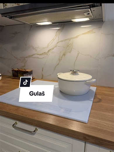 Recept za domaći gulaš: Brzi i ukusni koraci