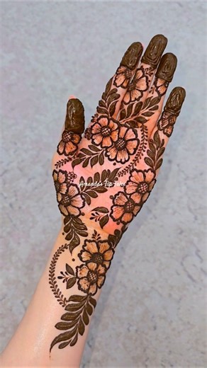 full tutorial on my channel ☺️😍 #mehndi #henna #floralhennadesign #hennadesign #shorts #mehndidesign