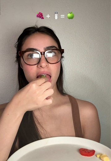 Video de Valentina Buzzurro (@valentinabuzzurro) relacionado con “lemon and cinnamon”
