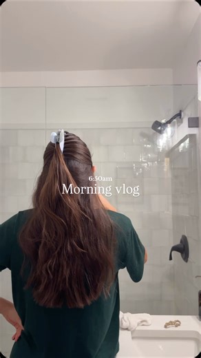 Kaitlyn Cassity on Instagram: "slowly but surely getting back into my routine after the holidays 😴 started the January program on @form & I’m loving it so far ! #timestamps #morningvlog #morningroutine #diml #explorepage✨"