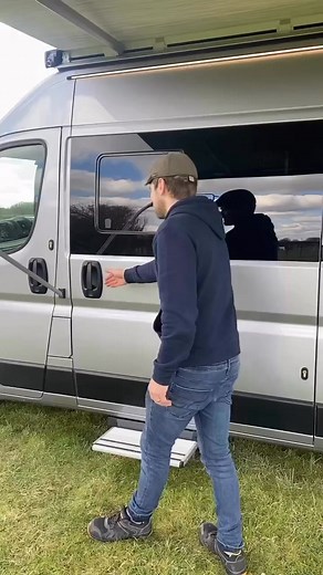 Embark on a tour with this gentleman showcasing his newly built camper van, boasting top-notch functionality and an impeccably designed interior. 🤔💭What additional functional or aesthetic features would you love to incorporate into your ideal camper van design? 📲 Follow us for more content! @vanlifepedia Credit: @vanlifeconversionsuk | vanlifepedia