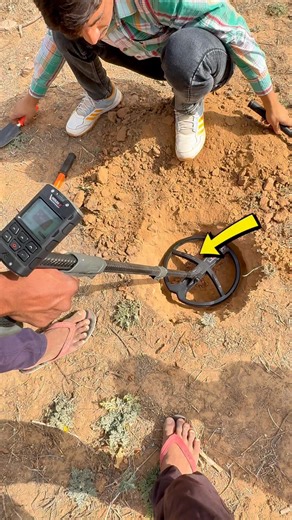 Khajana khojane ki machine xp deus 2 metal detector in India #metaldetector #treasurehunt #hunting