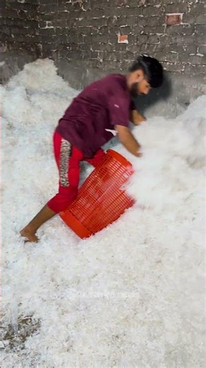 Recycling Waste Plastic to Make White Pellets