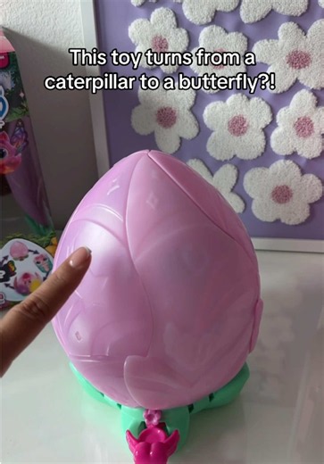 Ok I want to do this process again lol. This is Bloomables by Hatchimals! There is also a Hello Kitty version of this! What do we think? #toyunboxing #toyreview #hatchimals #spinmaster #oddlysatisfying