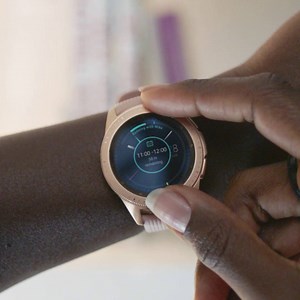 Always be on time with the new #GalaxyWatch #mydailywatch Find out more: http://spr.ly/6183DfRlR | Samsung