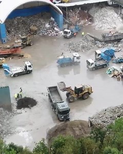 19K views · 101 reactions | Bist du bereit für unseren Cat 908 High Lift der neuen Generation?  Ein All-in-One-Joystick ermöglicht dir präzise Arbeit bei maximalem Betrieb. Neben dem neuen 7-Zoll-Display, verfügst du auch über ein optimiertes Z-Hubgerüst für großartige Leistung und Vielseitigkeit - geschaffen aus der DNA großer Caterpillar Radlader.  | Zeppelin Cat | Facebook