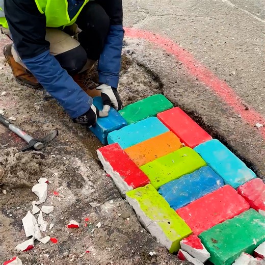 106K views · 176 reactions | How to fix potholes ⚒️ Simple repair pothole in minutes | MetDaan DIY | Facebook