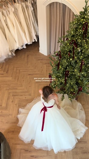 It may be 70 degrees in Nashville but we’re still in the Christmas spirit ✨🎄#weddingdressshopping #weddingdress #bridaltiktok #christmas2025 #whitewedding