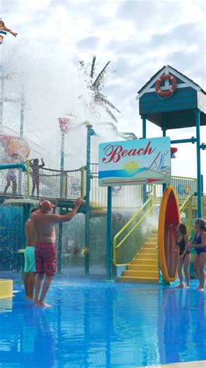 Experience the ultimate family vacation at Encore Reunion! 🏡✨ Just minutes from the theme parks, enjoy spacious luxury homes, a private water park, and endless fun for everyone. 🌊🎢 Book your stay today and make unforgettable memories! #EncoreReunion #FamilyVacation #CloseToTheMagic | Encore Resort