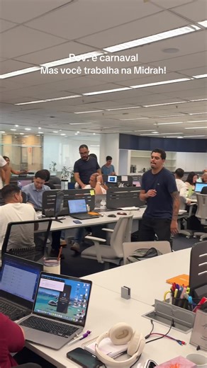 Aquecendo para o Carnaval na Midrah