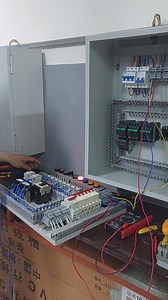 Independent operation of 2 contactors | AC-DC Training Center