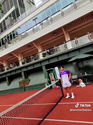 タッチテニス: 新しいテニスの楽しみ方