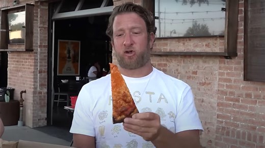 Barstool Sports' Dave Portnoy, in Dallas for TX-OU weekend, finds tasty slices at Fortune Son, Thunderbird Pies