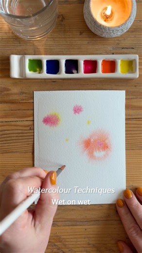 Work on your wet-on-wet technique with this fun and easy tutorial 🎨 Let’s celebrate Bonfire Night with this simple fireworks painting! #watercolourpainting #watercolourart #watercolourtechniques | De Winton Paper co