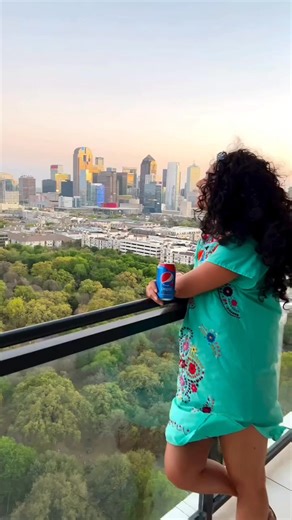 😄 Things to do in Dallas, TX 🌃 We’ve found so many amazing spots that make planning dates and outings with friends so easy and so fun! 🖼️ Learn about Vincent Van Gogh and Frida Kahlo in a new way @lighthouseartspacedallas 💄 Create your own unique lipstick @liplab 🧖‍♀️ Experience a waterpark & spa @kingspa_waterpark_dallas ✈️ See a plane up close @frontiersofflightmuseum 🎨 Splatter black light paint @pipeandpalette 🪷 Taste street style Thai food at the Buddhist Temple of Dallas every Sunda